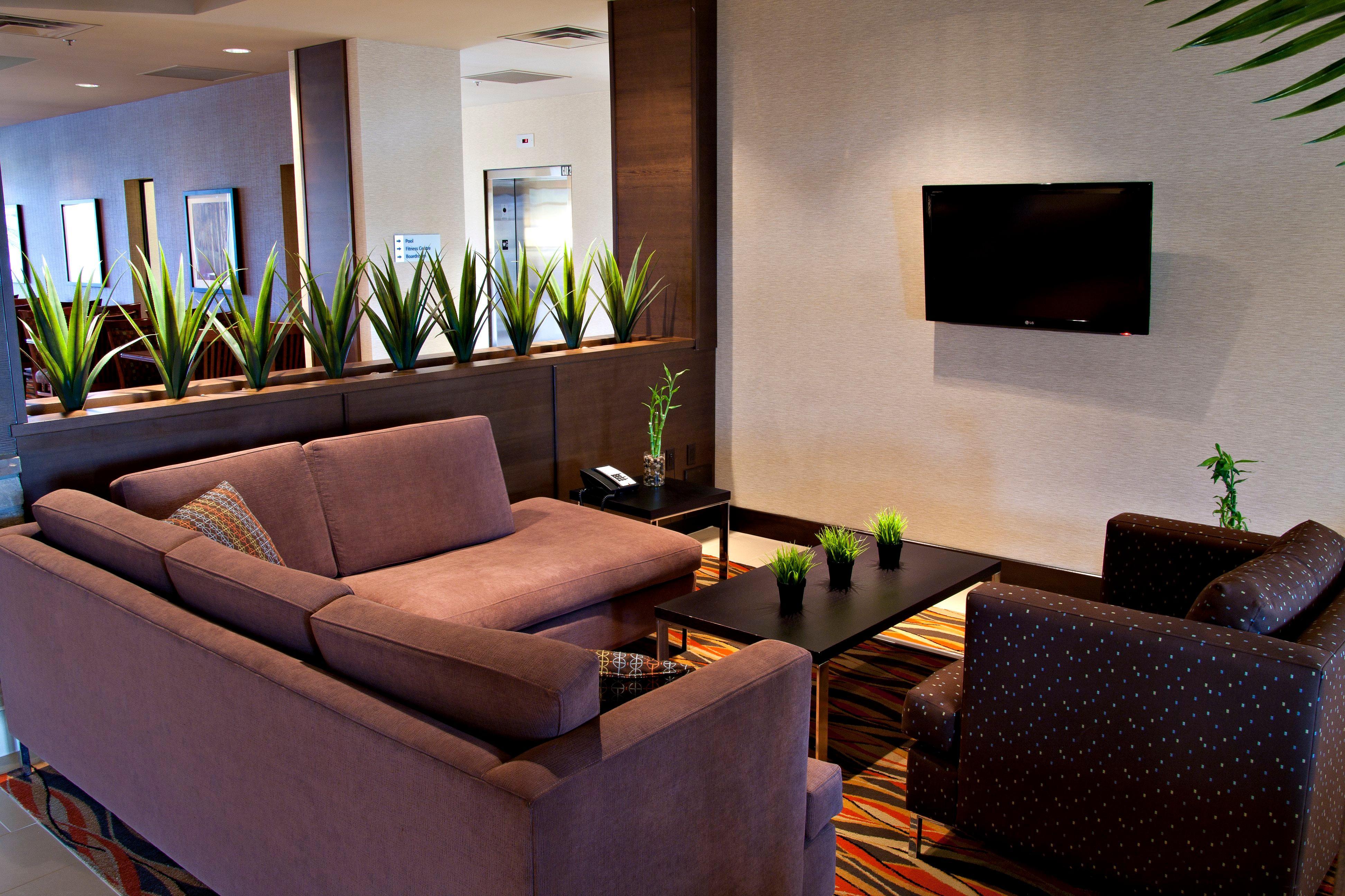 Holiday Inn Express Pembroke By Ihg Exterior foto